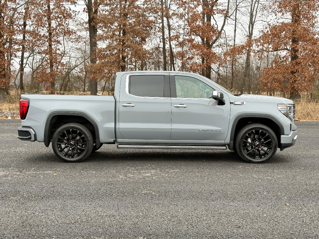 Used 2024 GMC Sierra 1500 Denali w/ Denali Reserve Package image 13