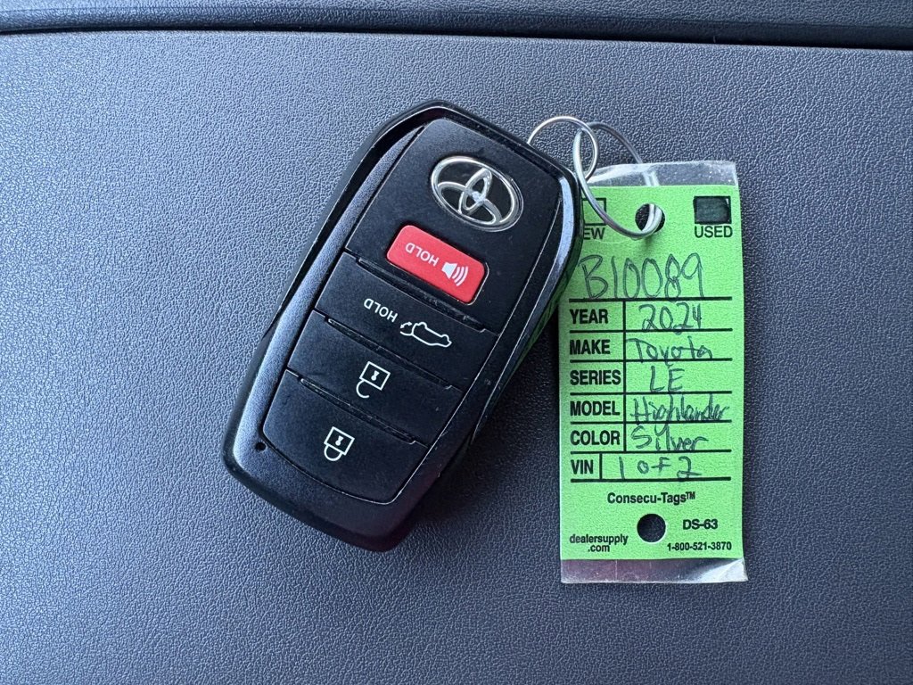 Certified 2024 Toyota Highlander LE image 25