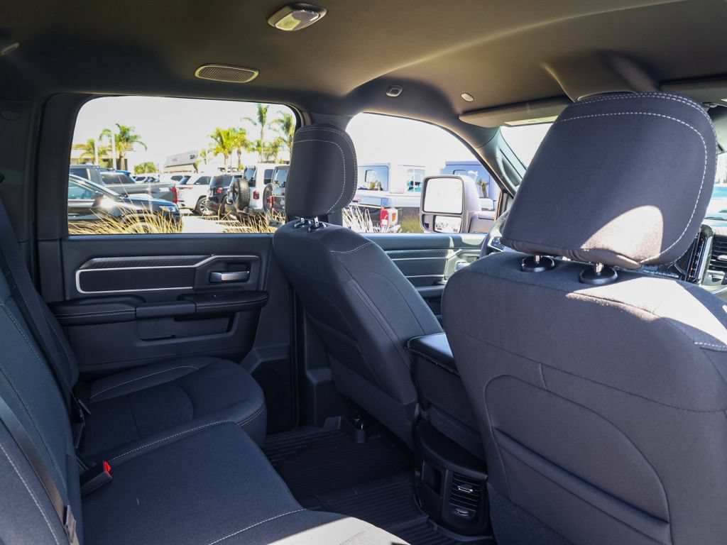 New 2026 RAM 3500 Big Horn AWD/4WD image 16