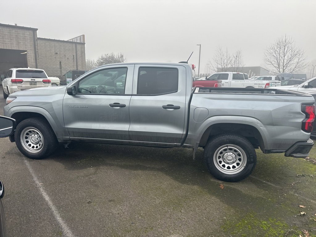Used 2024 Chevrolet Colorado W/T image 9