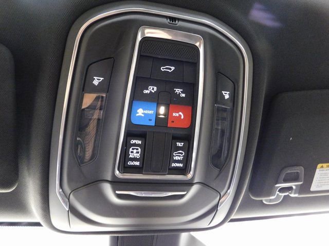 Used 2022 Jeep Grand Cherokee L Altitude image 37