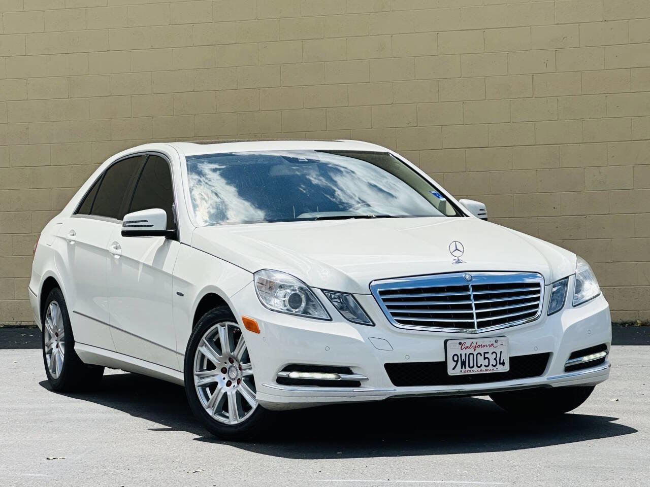 Used 2012 Mercedes-Benz E 350 Sedan w/ Lane Tracking Pkg image 1