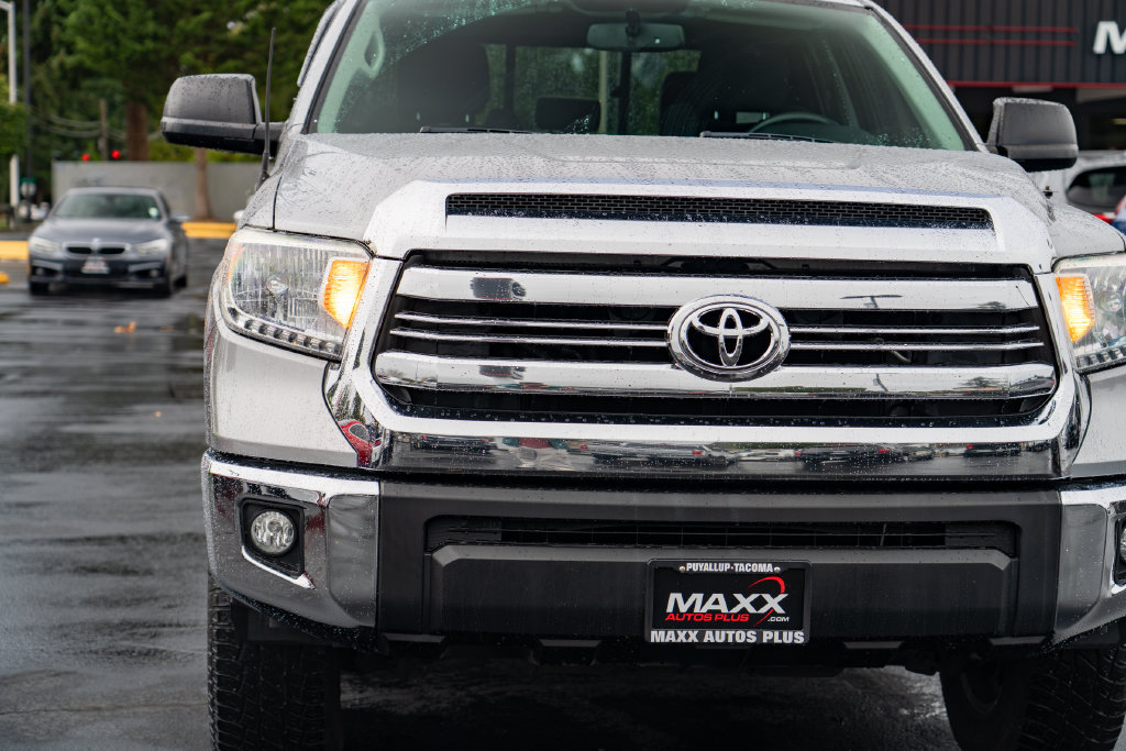 Used 2016 Toyota Tundra SR5 w/ SR5 Upgrade Package AWD/4WD image 5