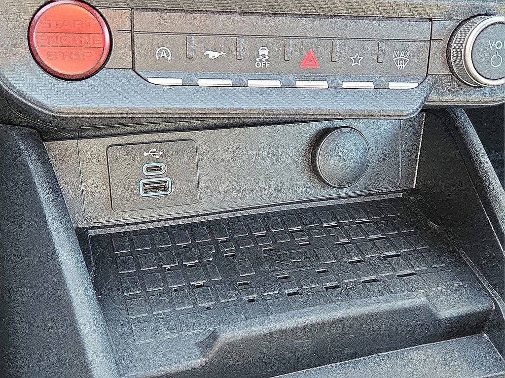 Used 2024 Ford Mustang Premium image 28