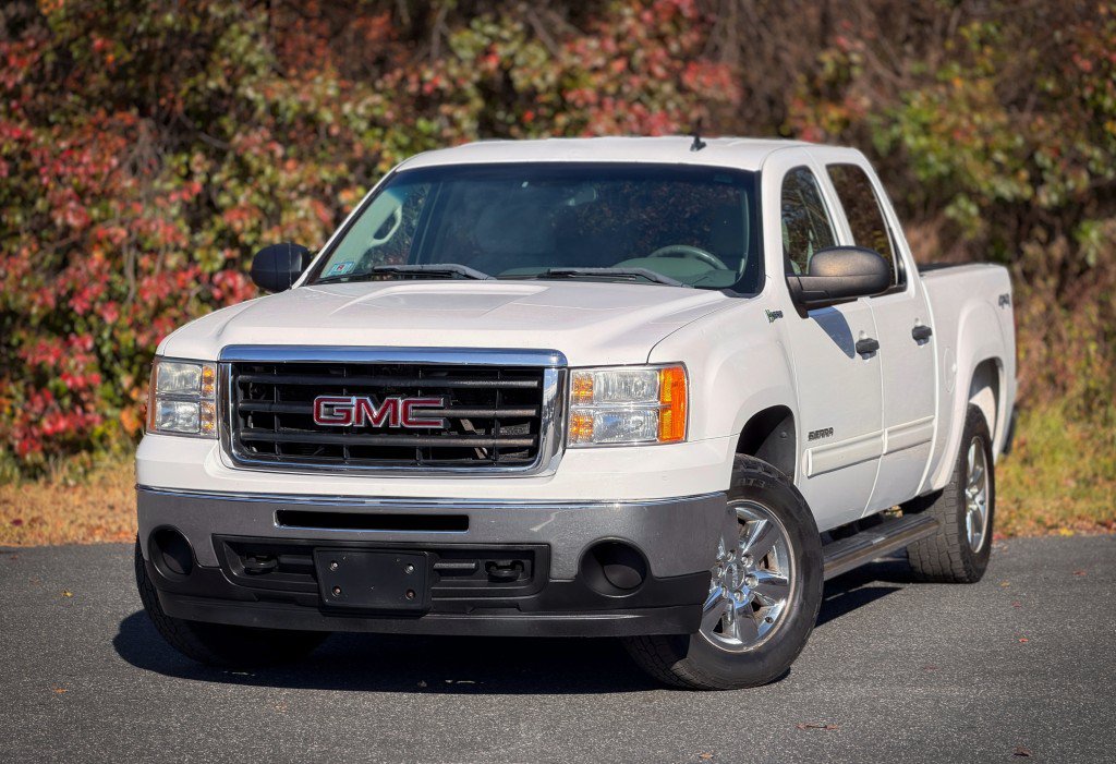 Used 2011 GMC Sierra 1500 4x4 Crew Cab Hybrid image 3