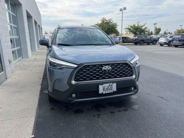 Certified 2024 Toyota Corolla Cross XLE image 3