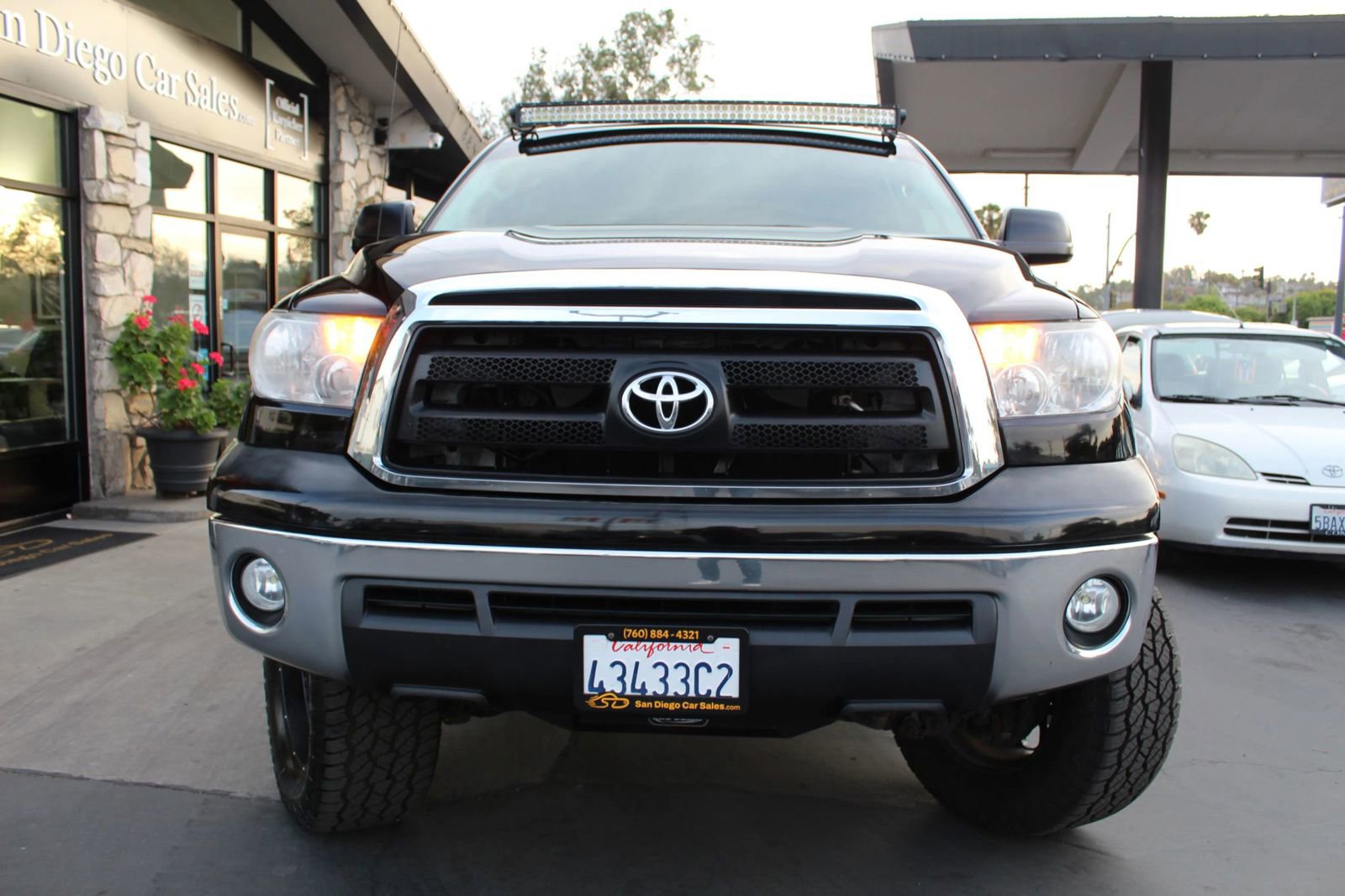 Used 2012 Toyota Tundra 2WD CrewMax w/ Tow Pkg image 8
