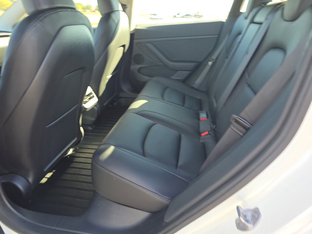 Used 2023 Tesla Model 3 Standard Range image 13