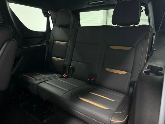Used 2024 GMC Yukon AT4 w/ Technology Package image 15
