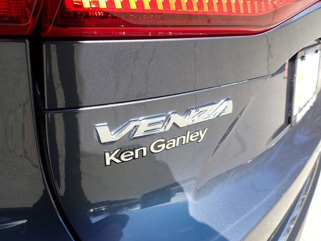 Certified 2024 Toyota Venza XLE image 8