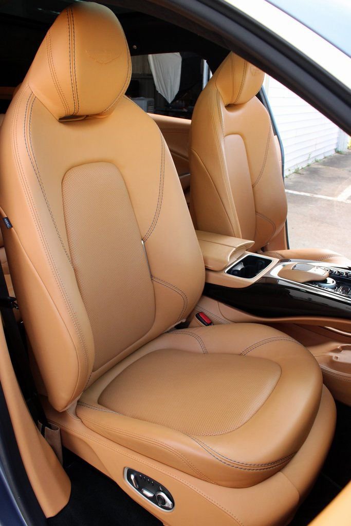 Used 2021 Aston Martin DBX image 10