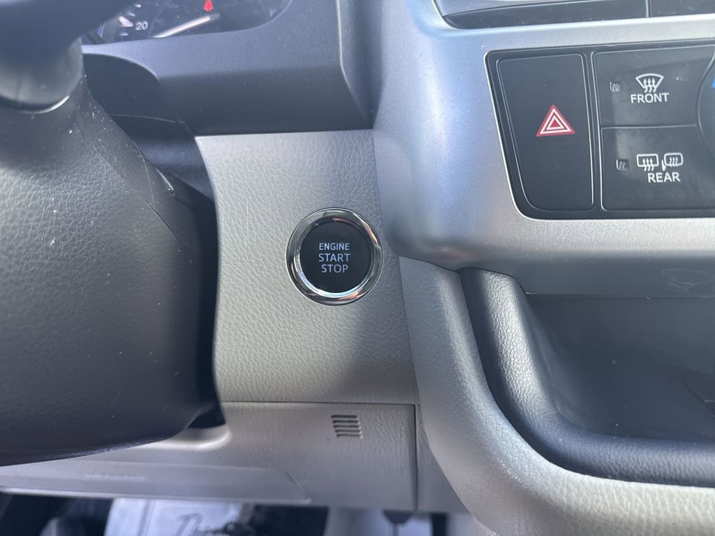 Used 2019 Toyota Highlander Limited Platinum image 22