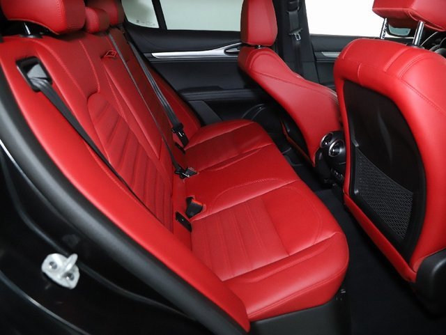 Used 2024 Alfa Romeo Stelvio Veloce image 34