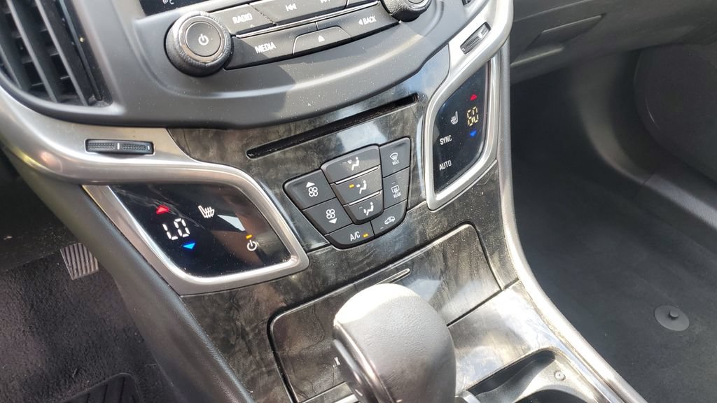 Used 2014 Buick LaCrosse Leather FWD image 16