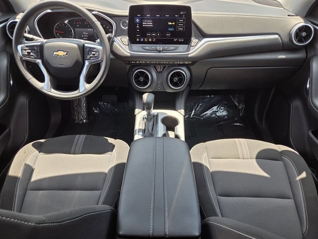 Used 2025 Chevrolet Blazer LT FWD image 17