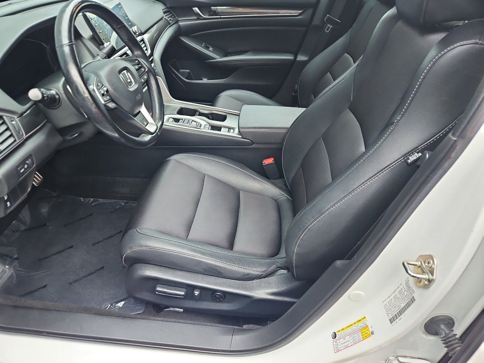 Used 2019 Honda Accord Sport image 9
