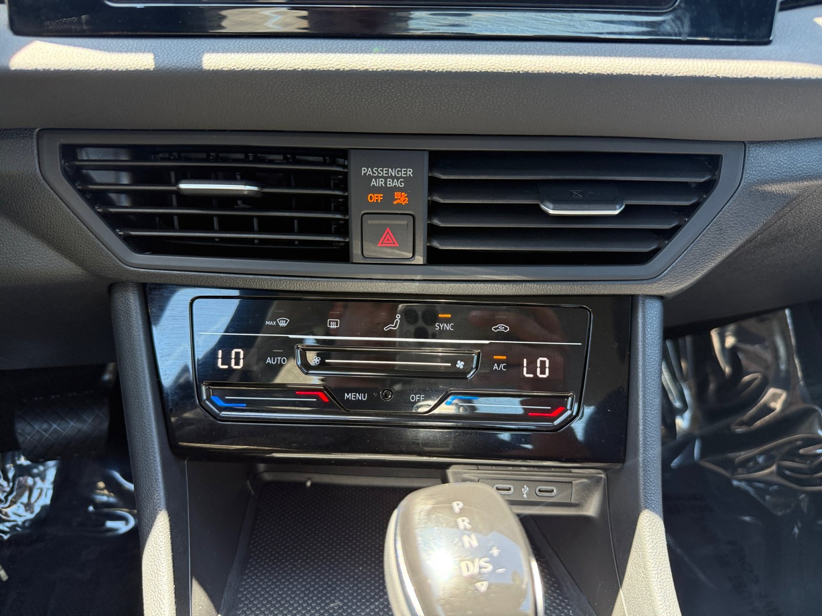 Certified 2025 Volkswagen Jetta S FWD image 13