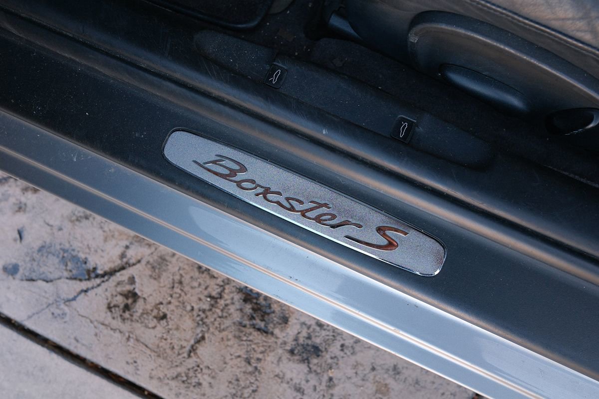 Used 2004 Porsche Boxster S RWD image 39