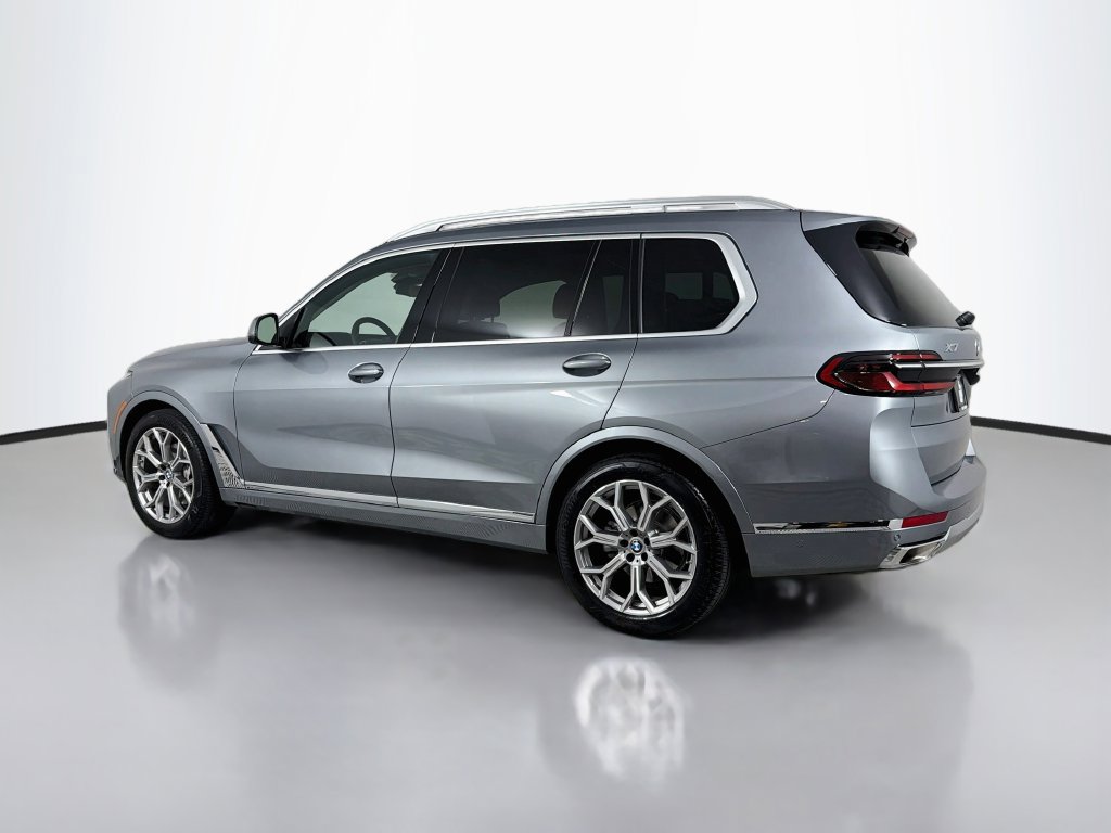 Used 2024 BMW X7 xDrive40i AWD/4WD image 7