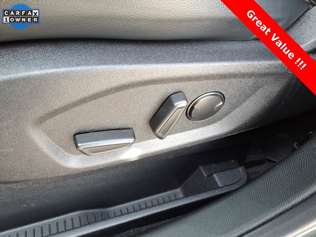 Used 2024 Ford Edge SEL image 16