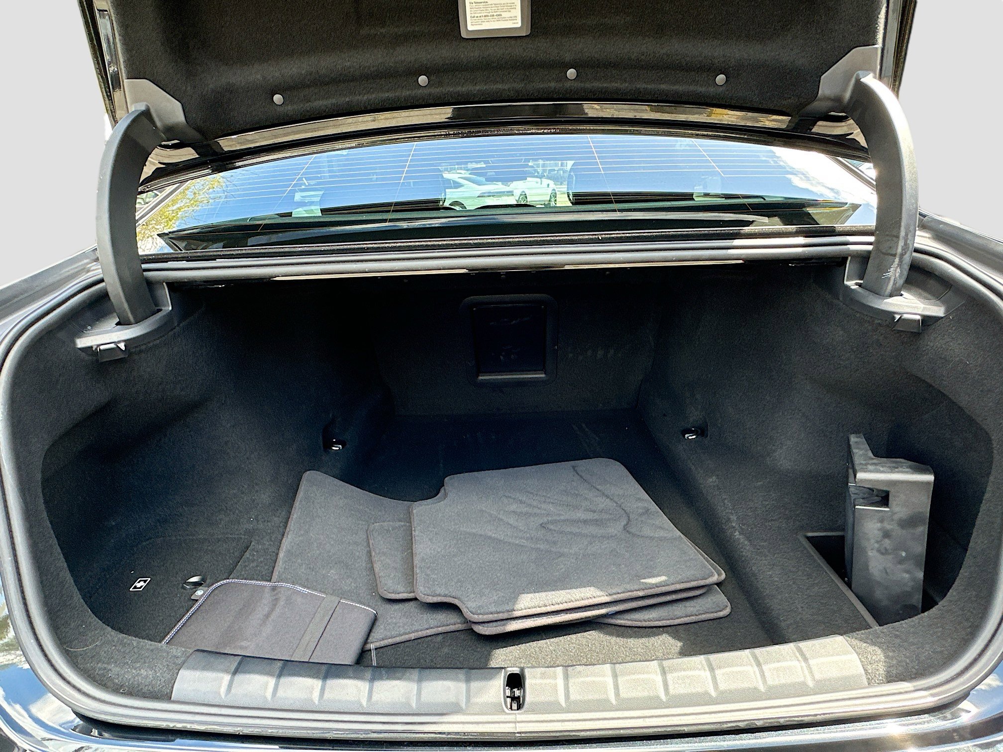 Certified 2024 BMW 740i image 28