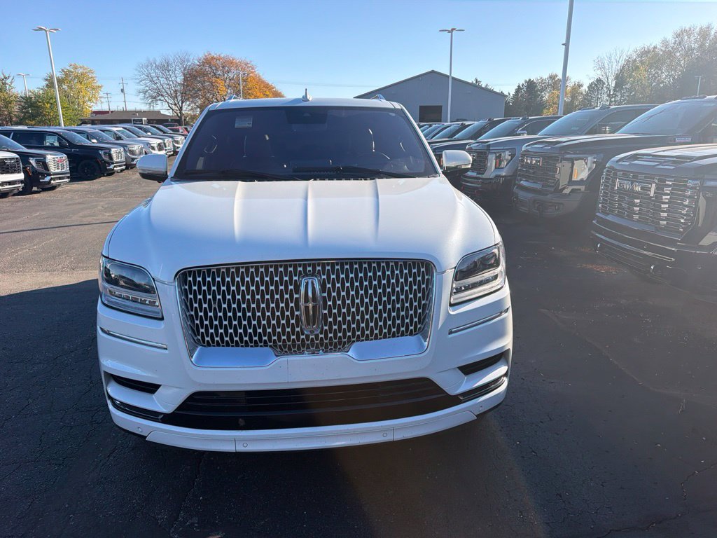 Used 2020 Lincoln Navigator Reserve w/ Equipment Group 208A Reserve AWD/4WD image 3