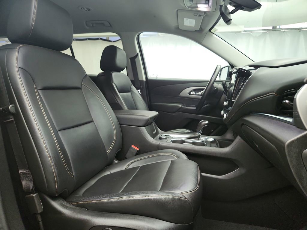 Used 2020 Chevrolet Traverse LT w/ LPO, Floor Liner Package image 31