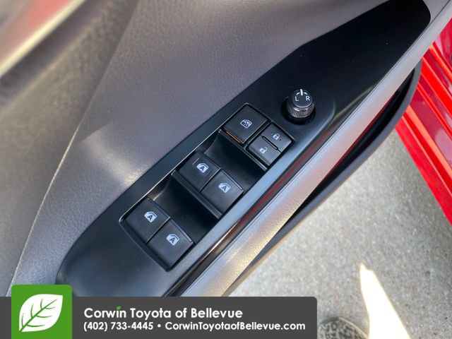 Used 2019 Toyota Camry SE w/ Convenience Package FWD image 19