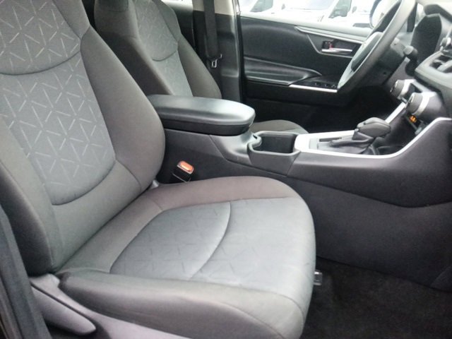 Used 2024 Toyota RAV4 XLE image 30