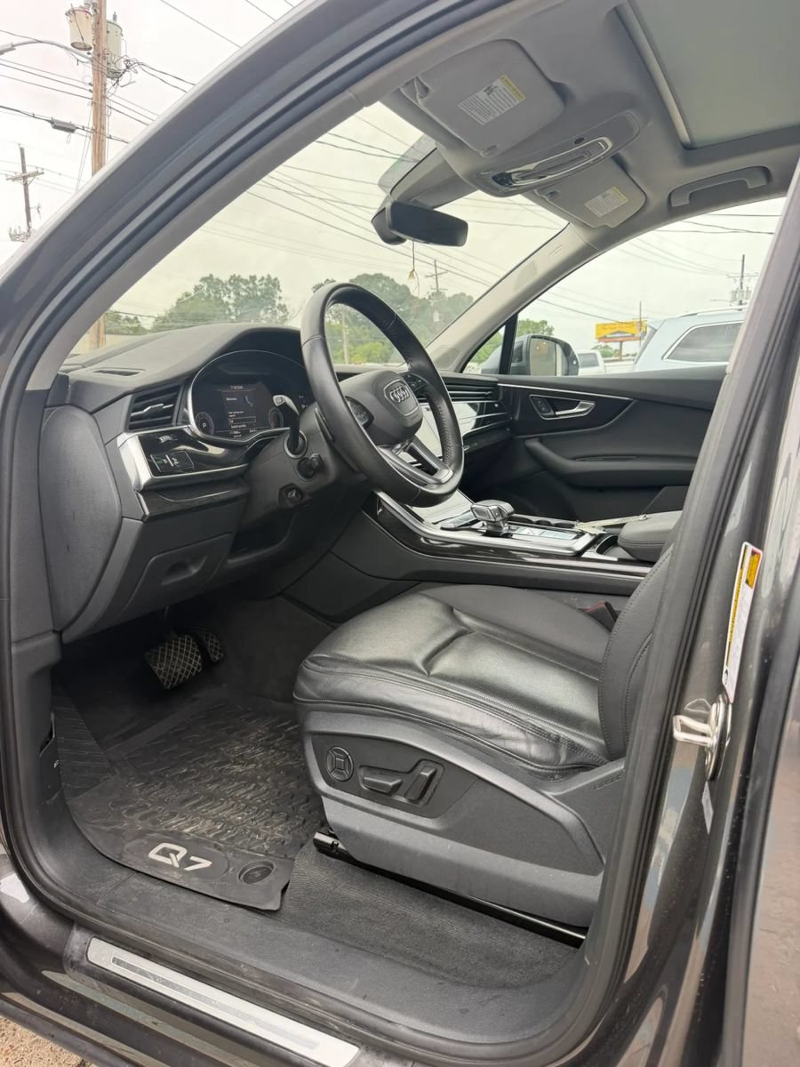 Used 2020 Audi Q7 3.0T Prestige w/ Prestige Package AWD/4WD image 14