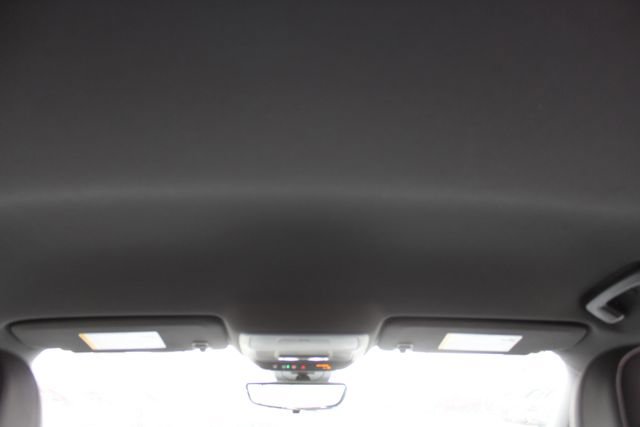 Used 2025 Chevrolet Equinox LT w/ Convenience Package II FWD image 19