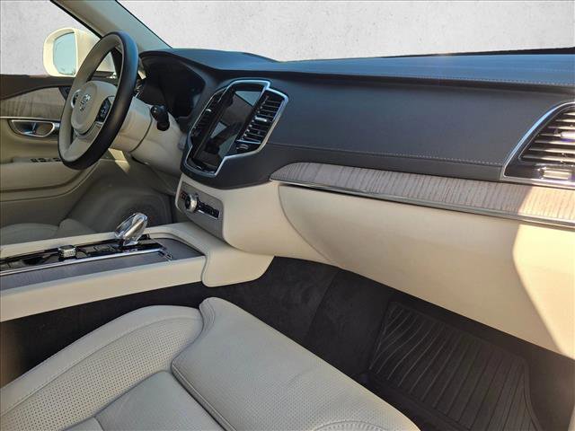 Used 2024 Volvo XC90 B6 Ultimate w/ Lounge Package image 23
