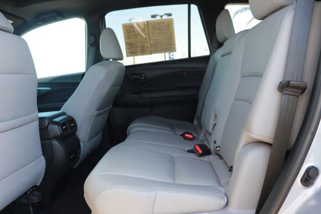 Used 2024 Honda Passport EX-L image 12