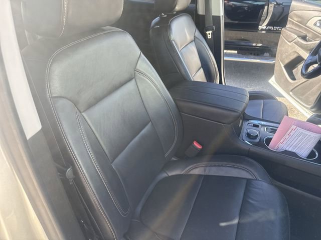 Used 2020 Chevrolet Traverse LT w/ Driver Confidence II Package AWD/4WD image 29
