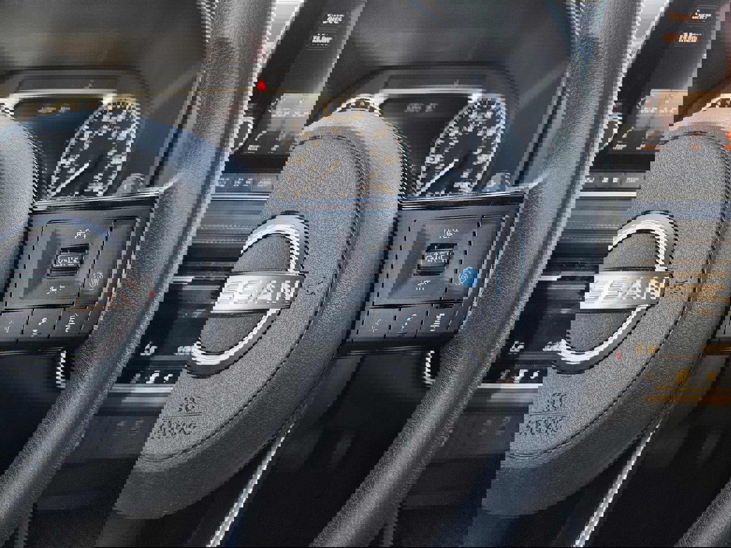 Used 2022 Nissan Rogue SV image 36