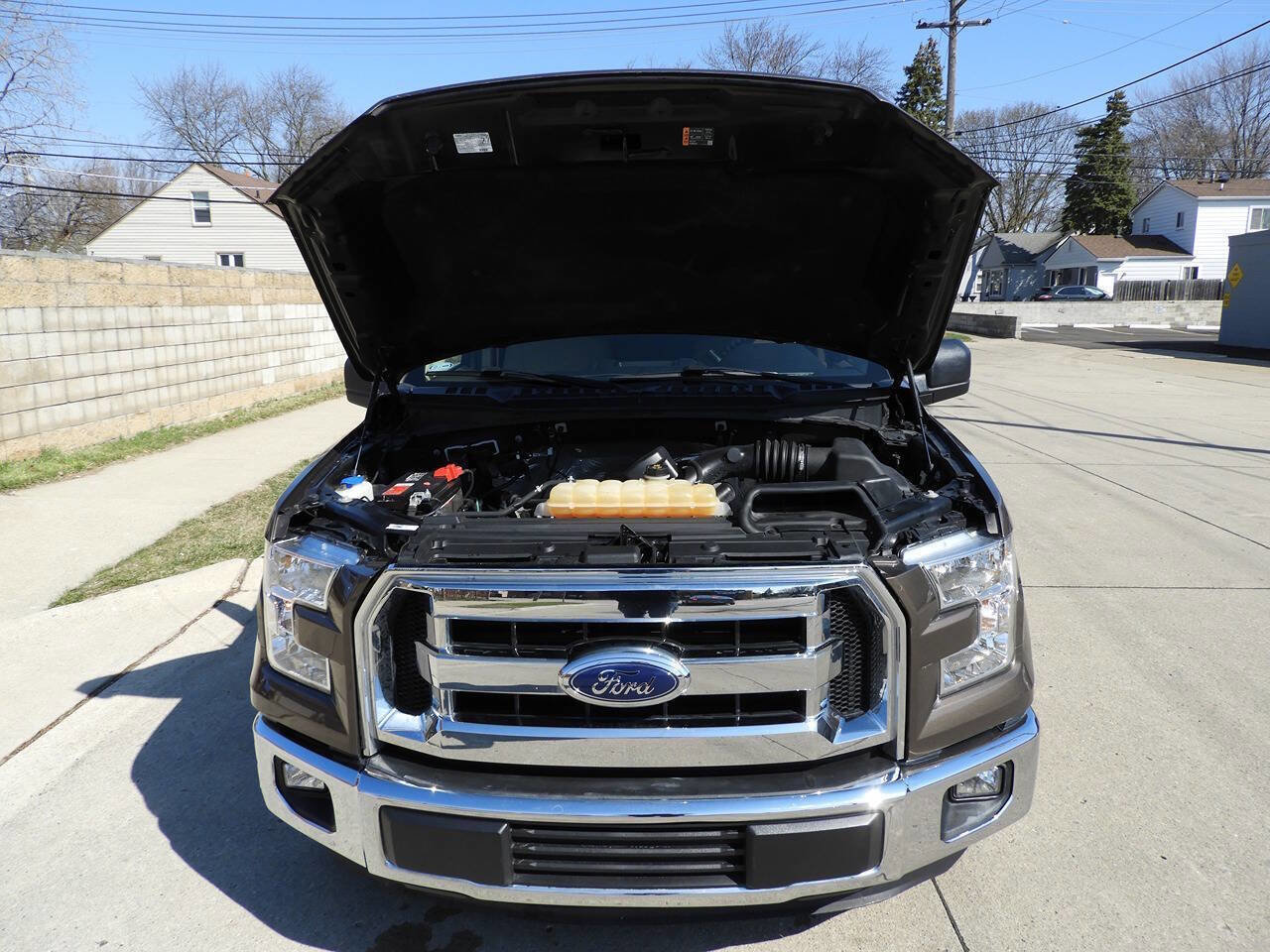 Used 2016 Ford F150 XLT w/ Trailer Tow Package image 45