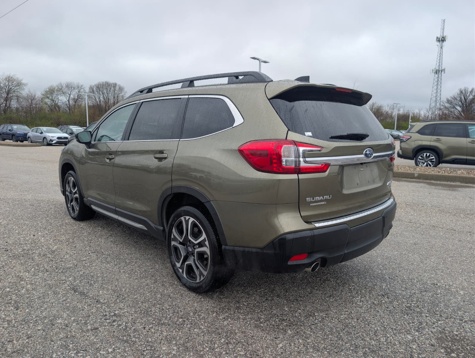 Used 2026 Subaru Ascent Limited AWD/4WD image 9