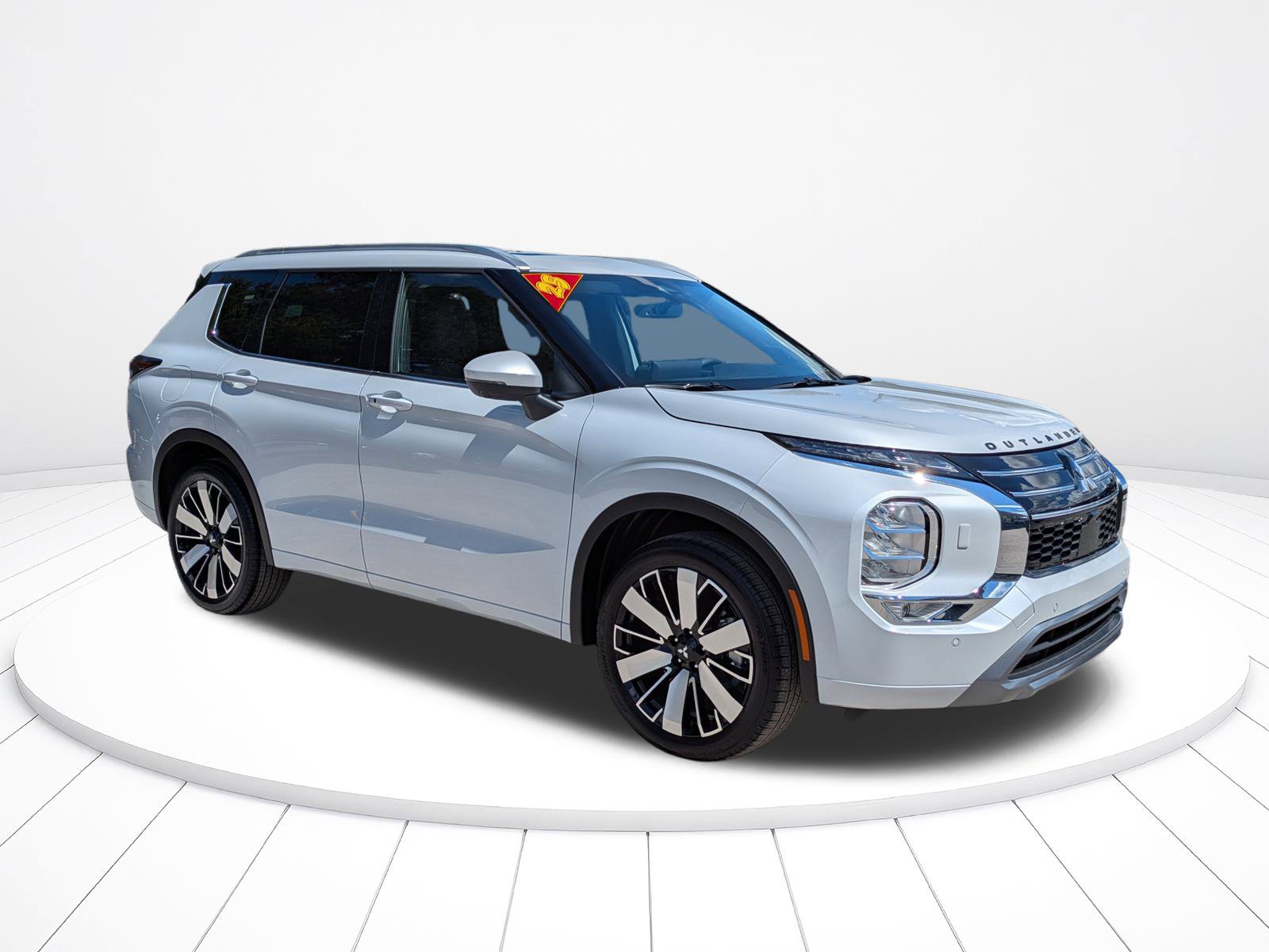 New 2025 Mitsubishi Outlander SEL image 2