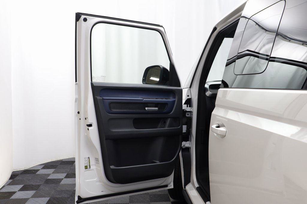 New 2025 Volkswagen ID. Buzz Pro S image 5