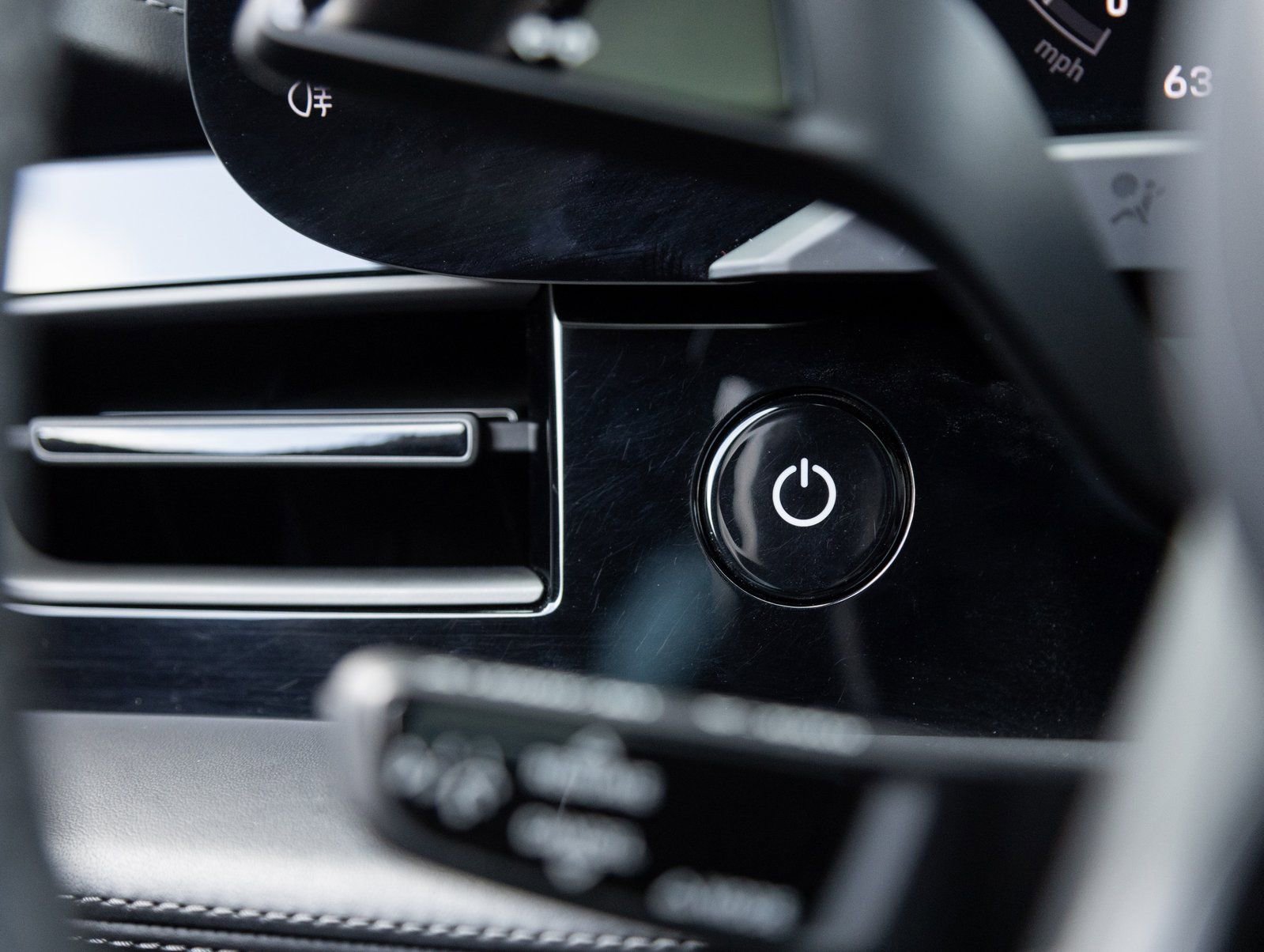 Used 2020 Porsche Taycan 4S image 17