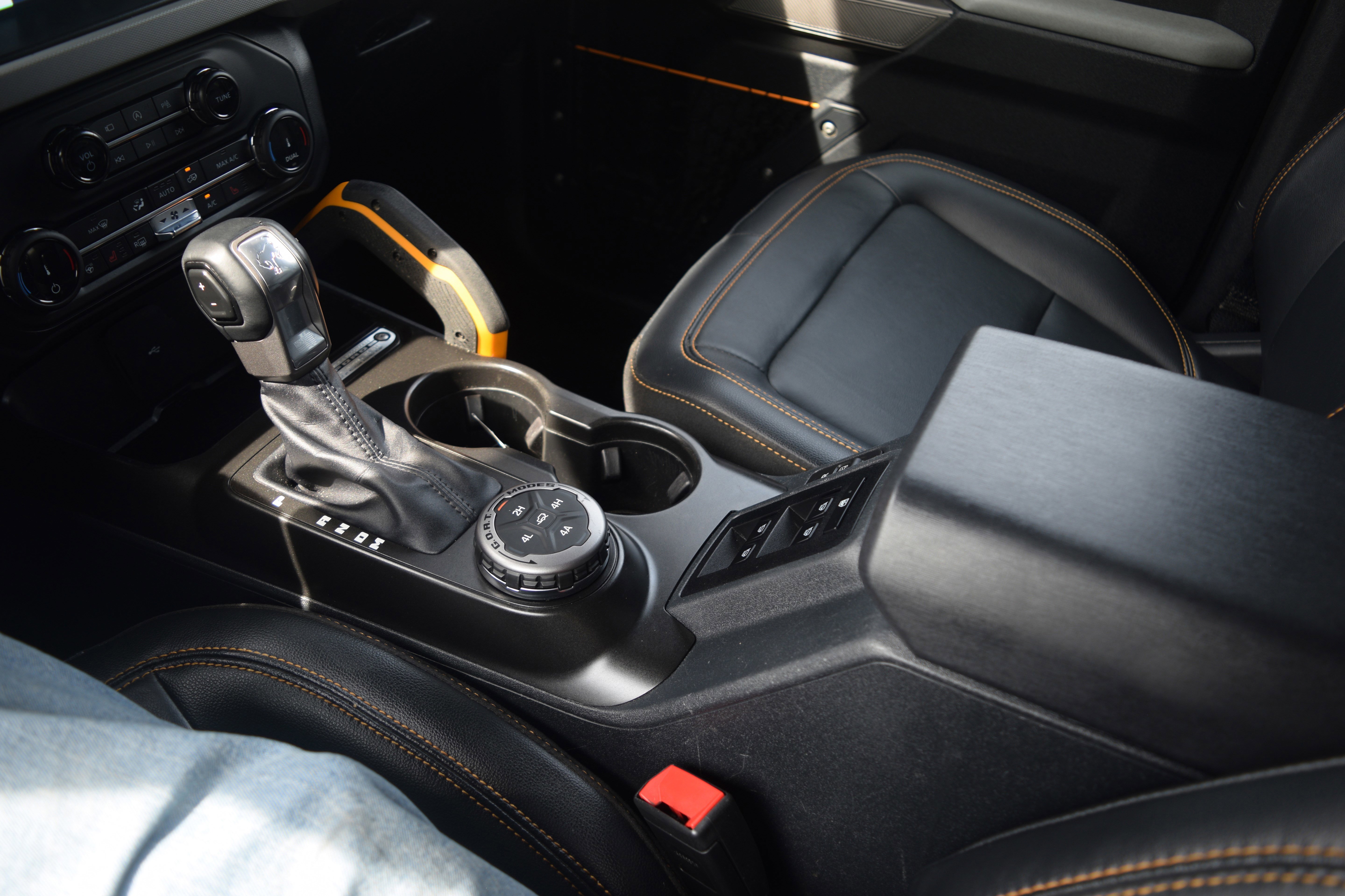 Used 2022 Ford Bronco Badlands image 13