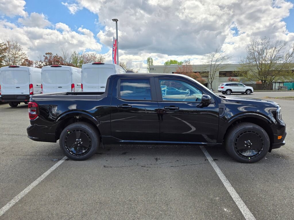 New 2025 Ford Maverick Lobo image 4