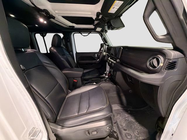 Used 2024 Jeep Wrangler Sahara w/ Technology Group image 25