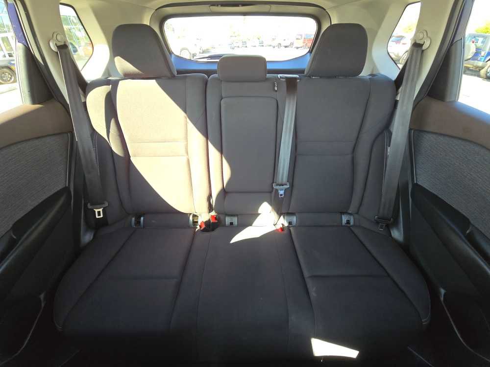 Used 2023 Nissan Rogue S AWD/4WD image 17