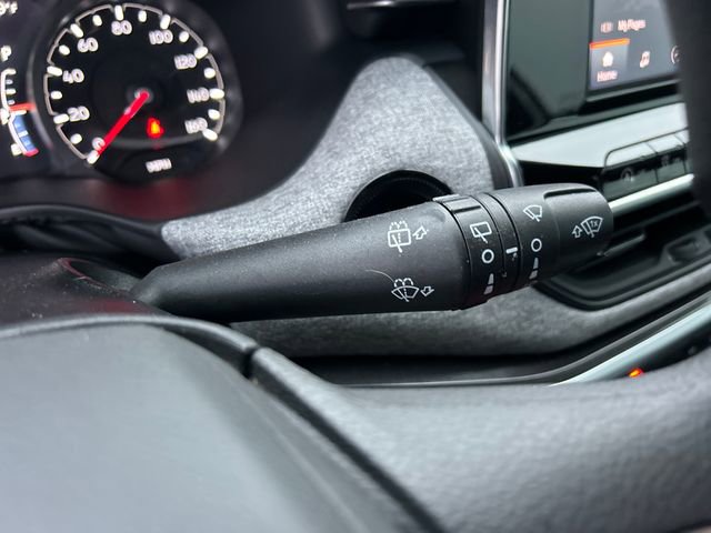 Used 2025 Jeep Compass Sport image 15