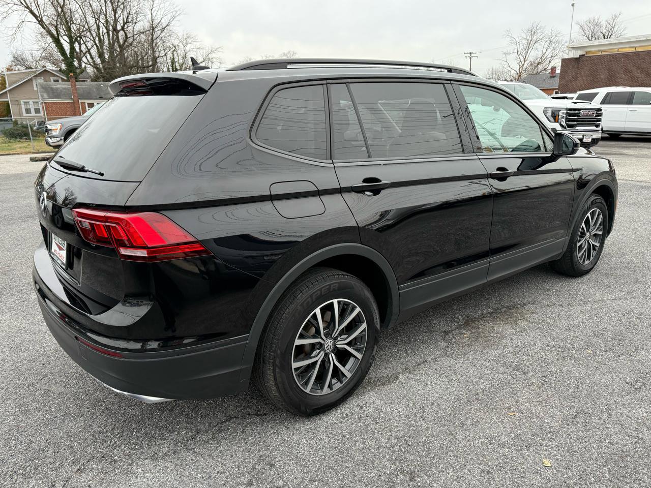 Used 2021 Volkswagen Tiguan S FWD image 32
