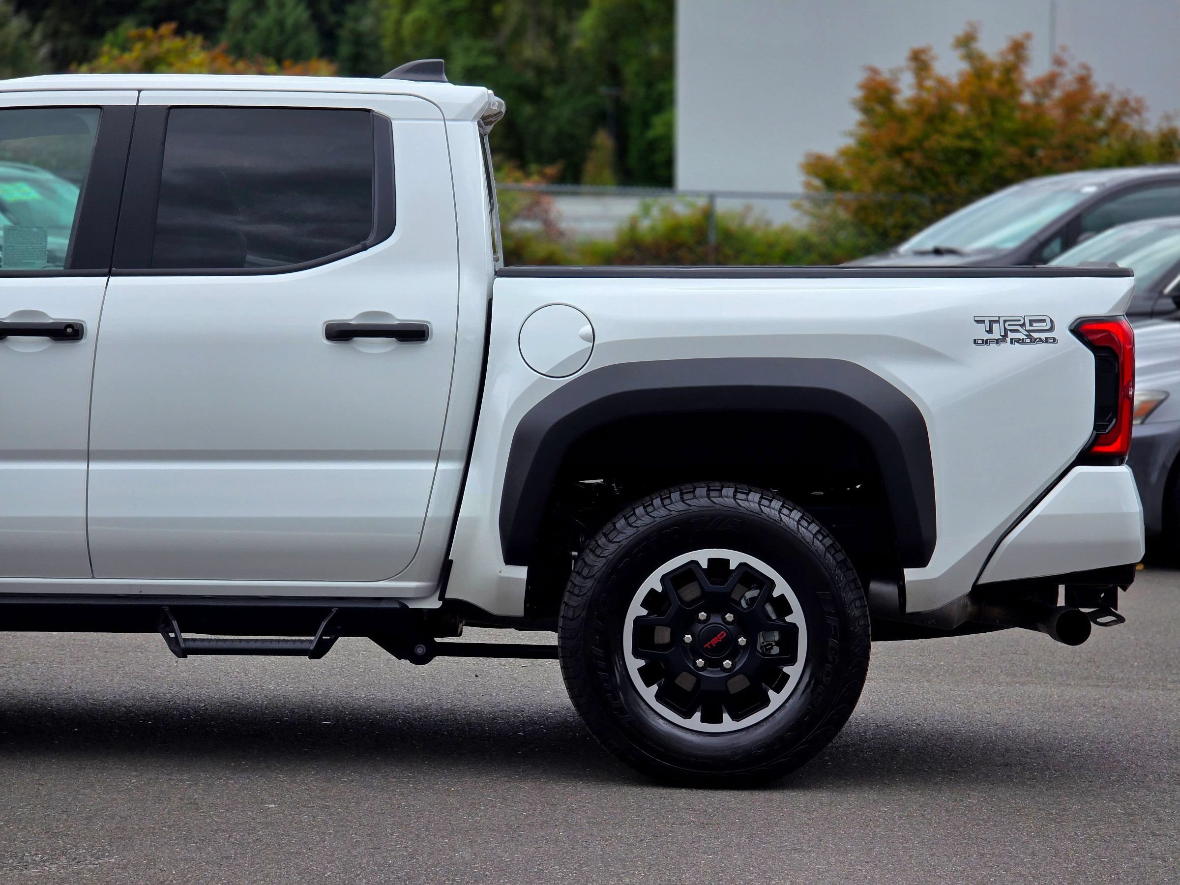 Used 2025 Toyota Tacoma TRD Off-Road AWD/4WD image 8