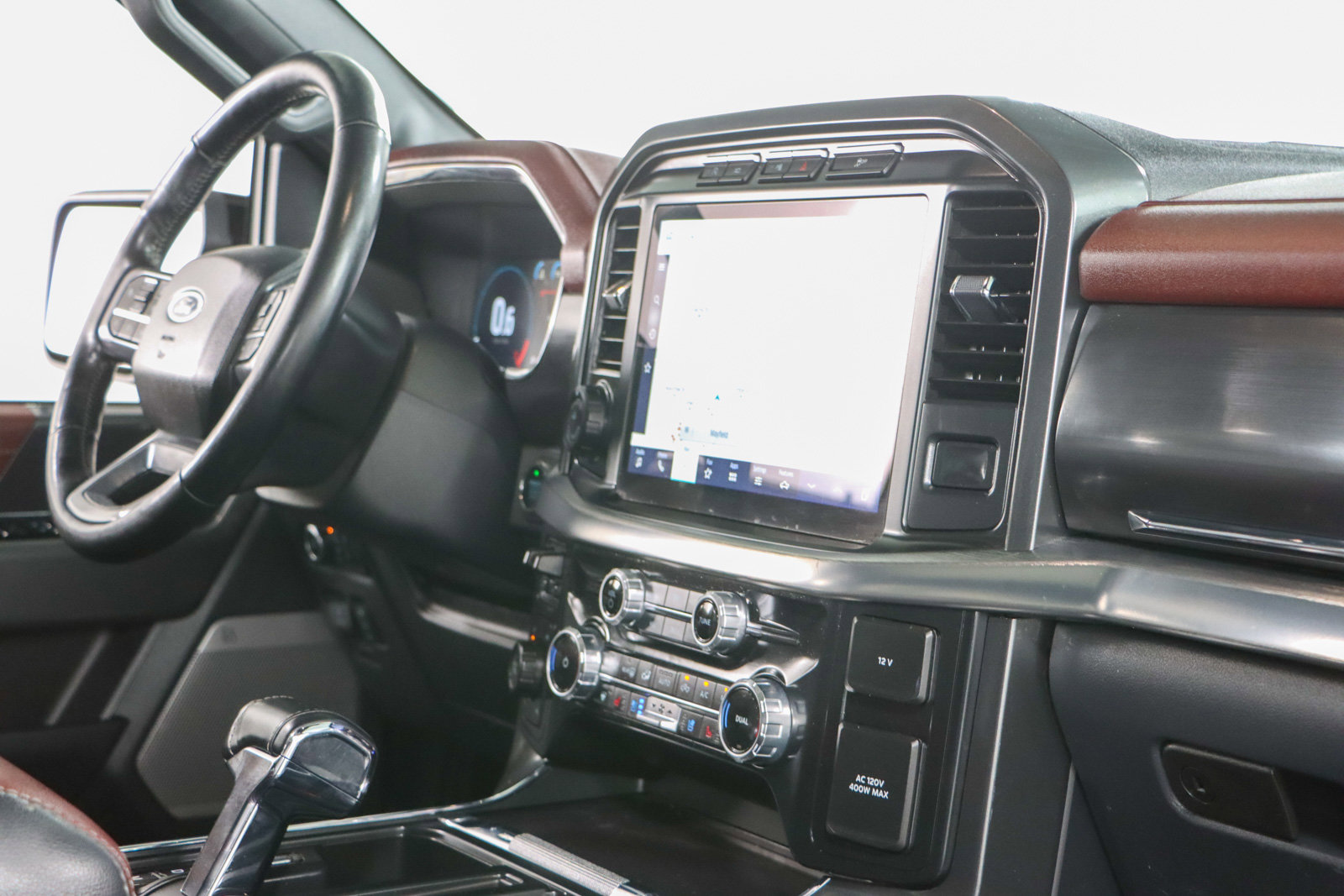 Used 2023 Ford F150 Lariat w/ Equipment Group 502A High image 29