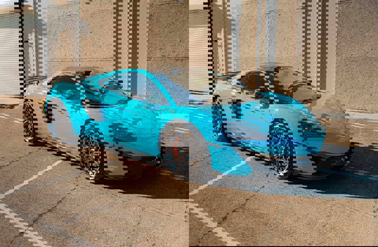 Used 2017 McLaren 570S image 2