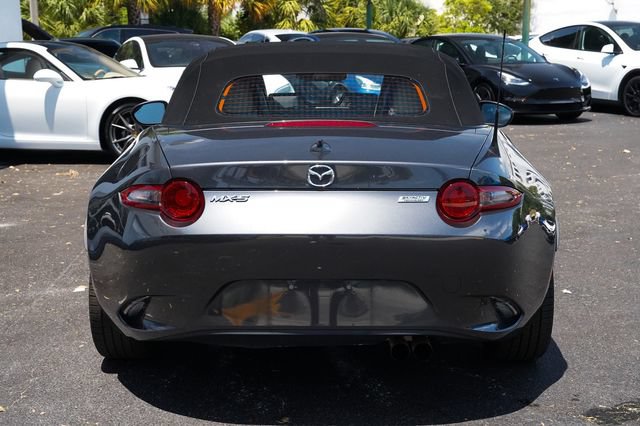 Used 2017 MAZDA MX-5 Miata Grand Touring RWD image 11